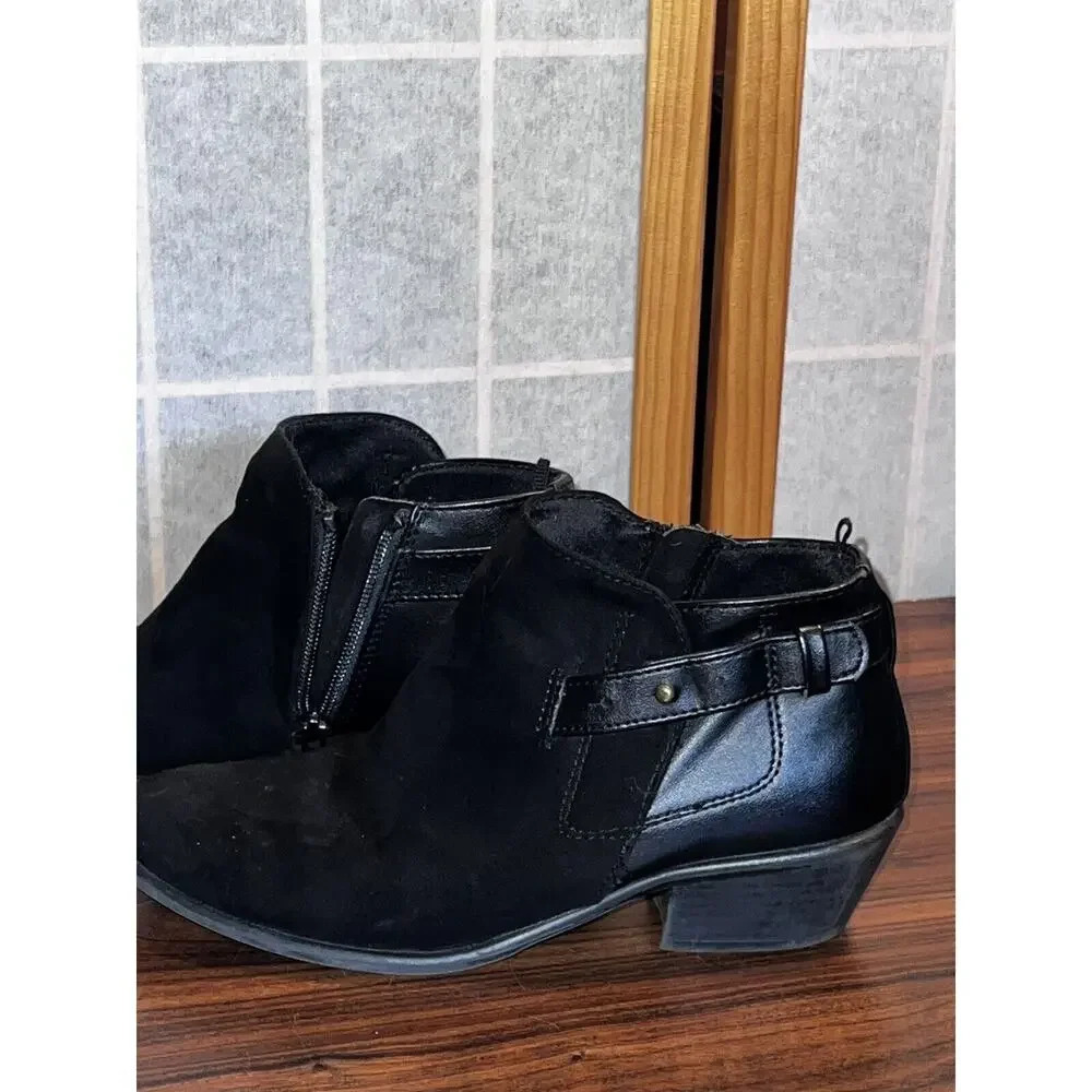 Women's Old Navy Ankle Boots leather Suede zipper closure size 6 blk.